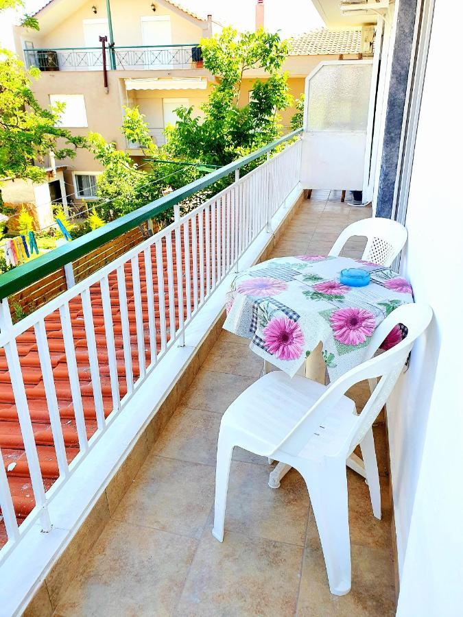 Cozy & Cool Apartment N1 30M From Sea Nea Kallikrateia Exterior photo