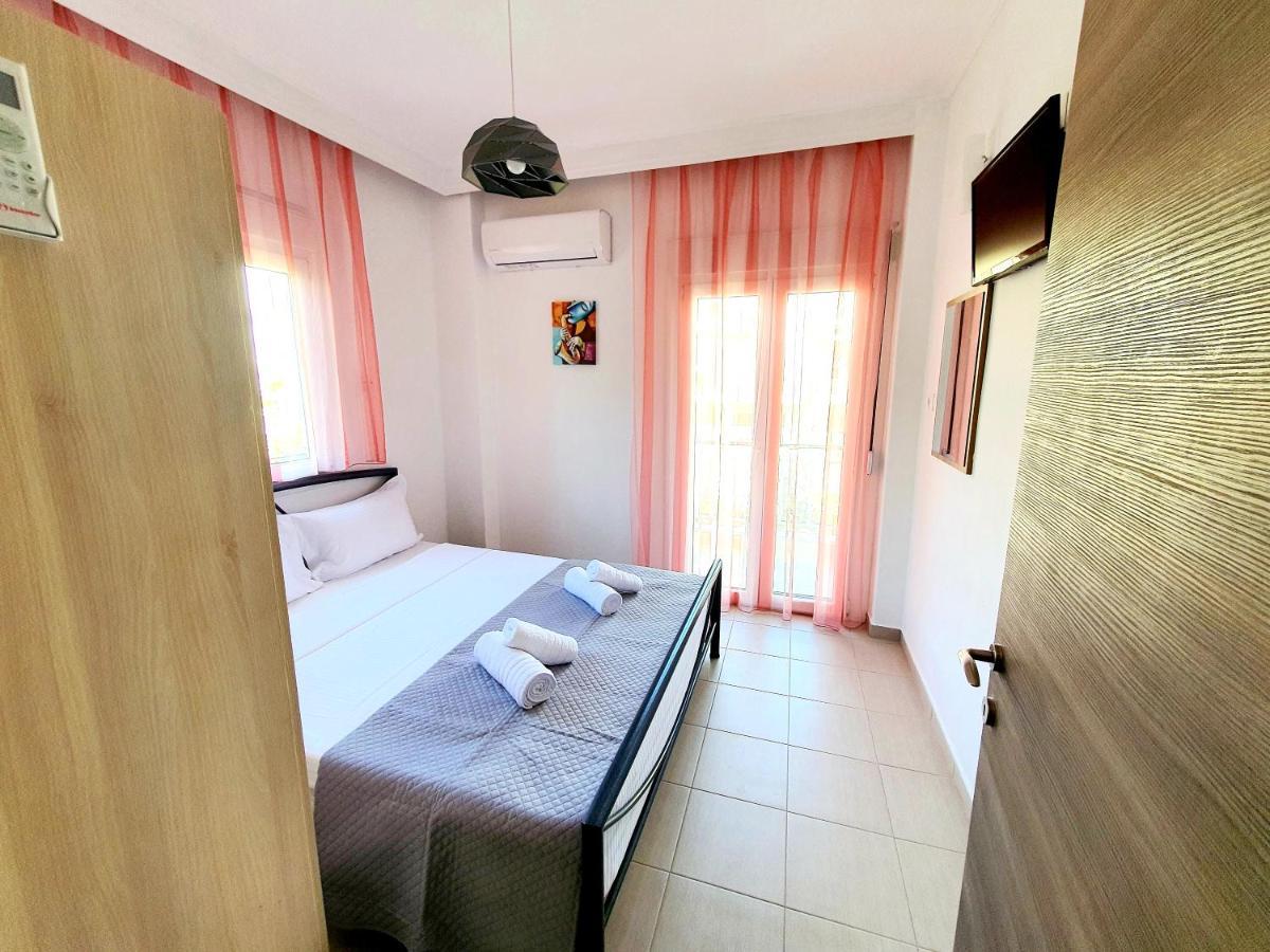 Cozy & Cool Apartment N1 30M From Sea Nea Kallikrateia Exterior photo